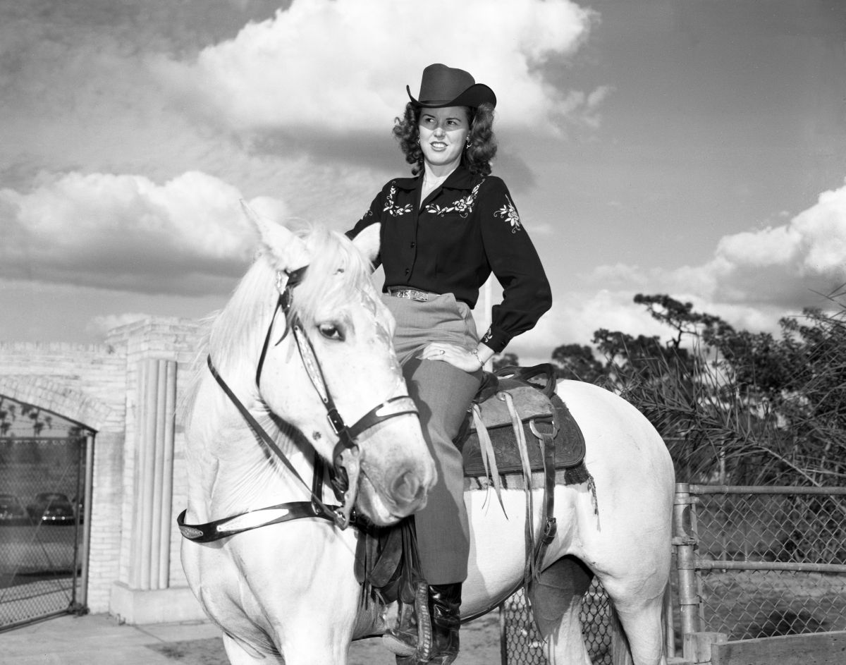 Wynona Beville and her horse - Lakeland, Florida 