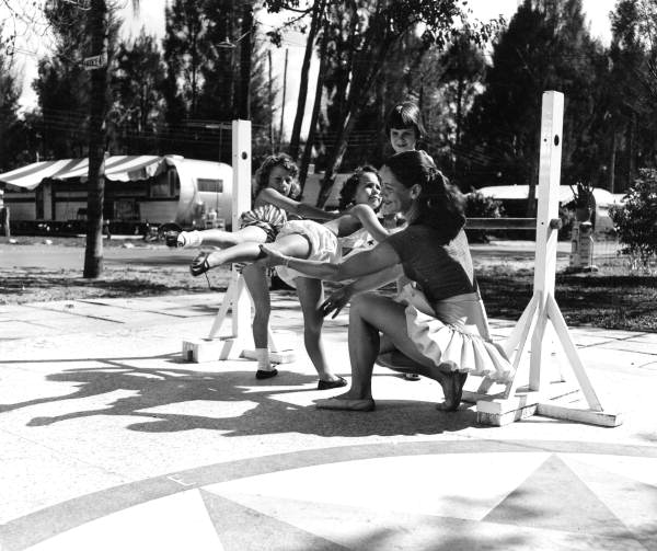 Evelyn Stillwell teaches a ballet class - Sarasota, Florida 