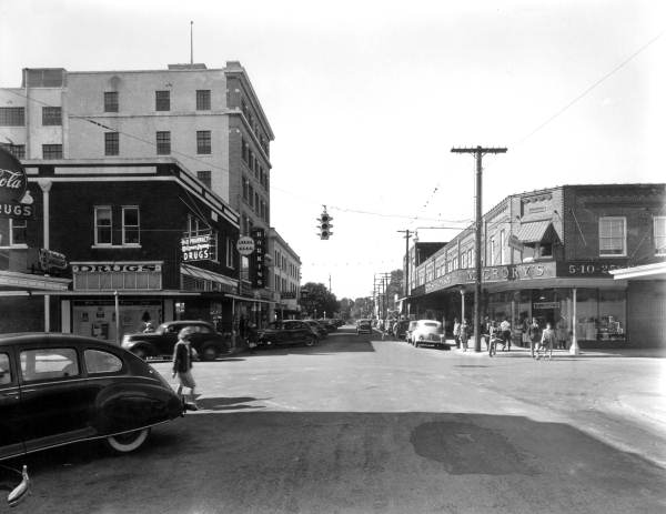 Commercial strip - Winter Haven, Florida