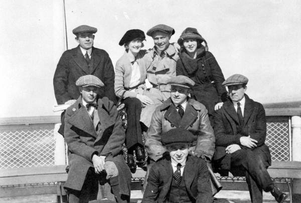Motion picture actors and actresses