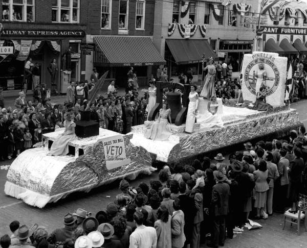 Inauguration parade float from Pinellas County - Tallahassee, Florida