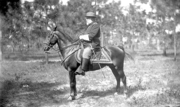 Officer Fitzhugh Lee on horseback during the Spanish-American war