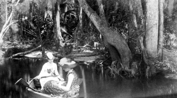 Florence Dakin and friend Eloise Bennett on the Saint Johns River near Racimo Plantation