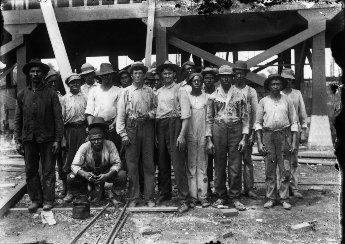 Sawmill workers - Jacksonville, Florida