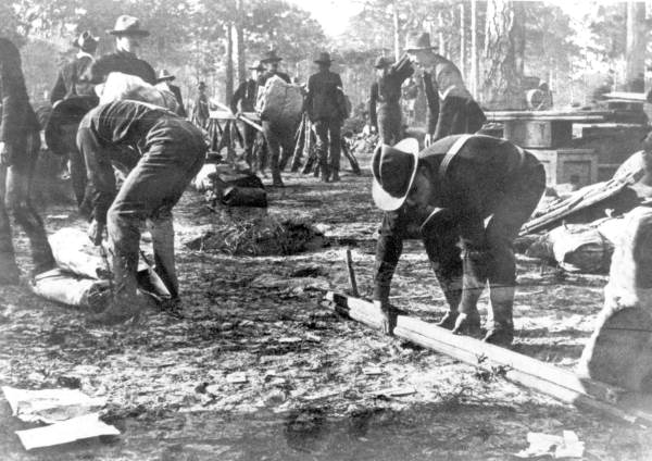 9th Infantry breaking camp to embark for the Spanish-American war