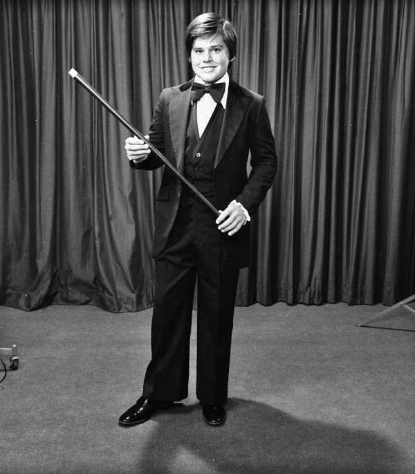 View showing Jose Rey doing a magic act in Sarasota, Florida.