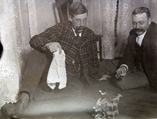 Unidentified Koreshan Unity members with toys.
