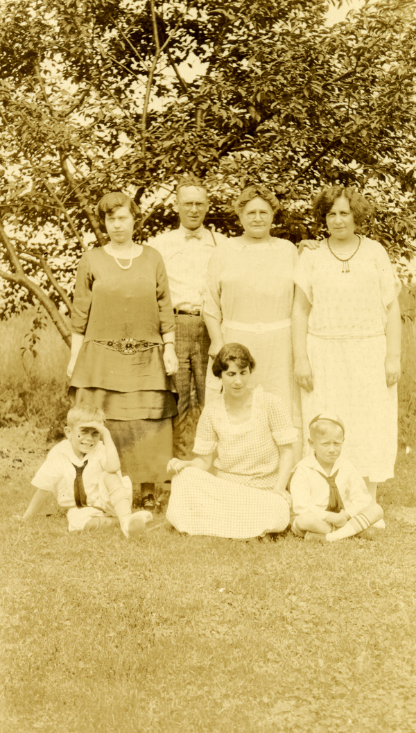 Rahn family portrait.
