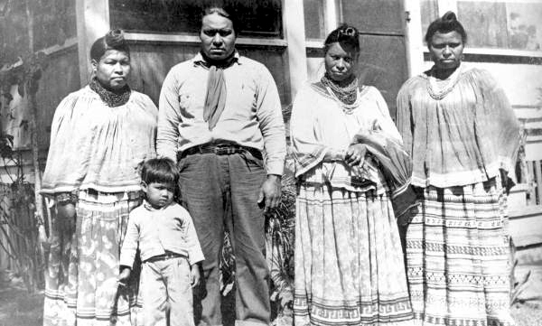 John, Camilia and Jimmie Poole with Juanita and Pauline