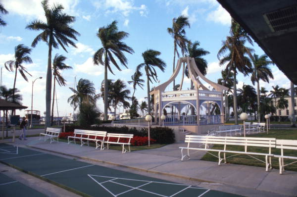 View showing a gazebo in Ft. Myers, Florida.