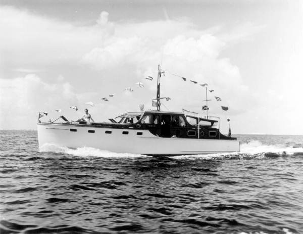 Yacht travels through the water during a cruise from New Orleans to Fort Walton Beach