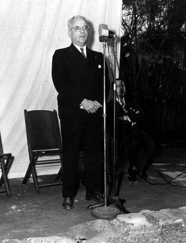Ambassador Alfaro addresses the crowd at the dedication of the bronze memorial to Eloy Alfaro at the Oldest Schoolhouse - Saint Augustine, Florida