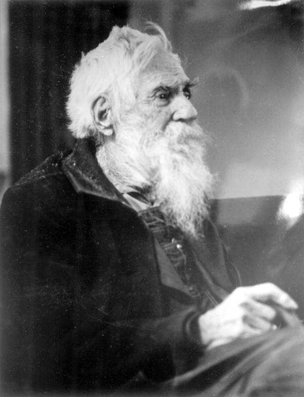 Portrait of Civil War Veteran Billy Lundy .