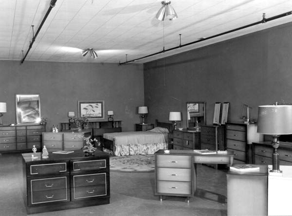 View of a furniture store - Quincy, Florida .