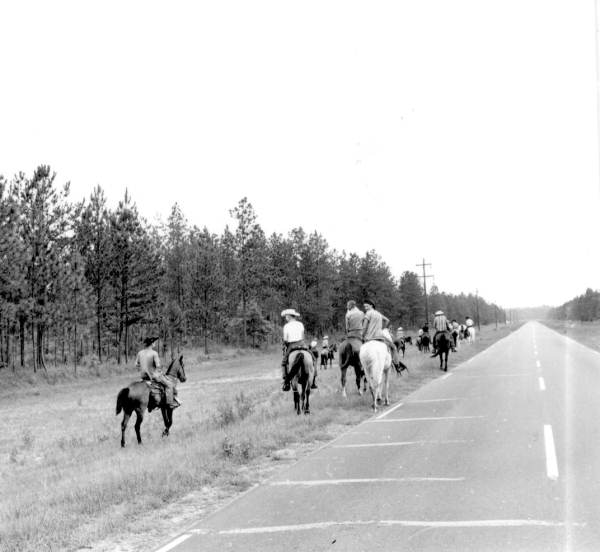 Horseback riders headed for Florala, Alabama