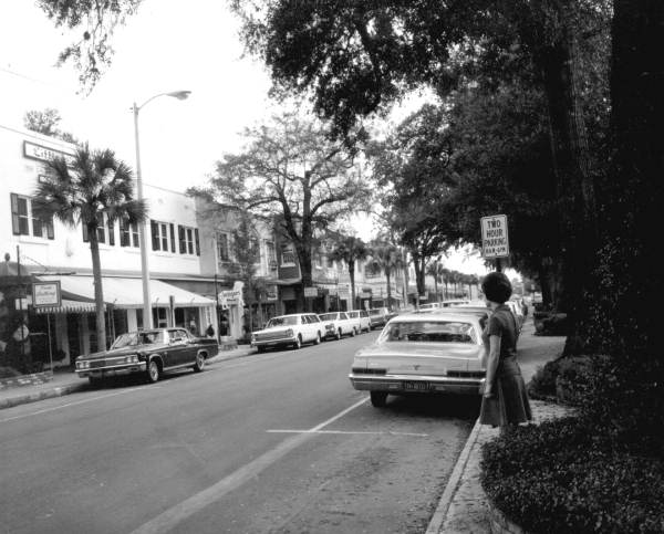 Palm Beach street scene.
