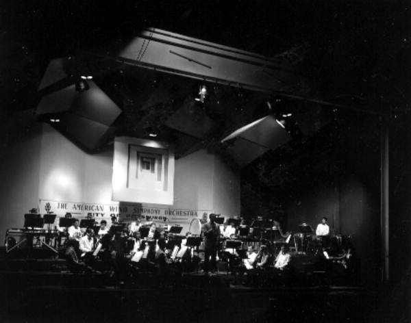 Performance of the American Wind Symphony Orchestra - Dania Beach, Florida .