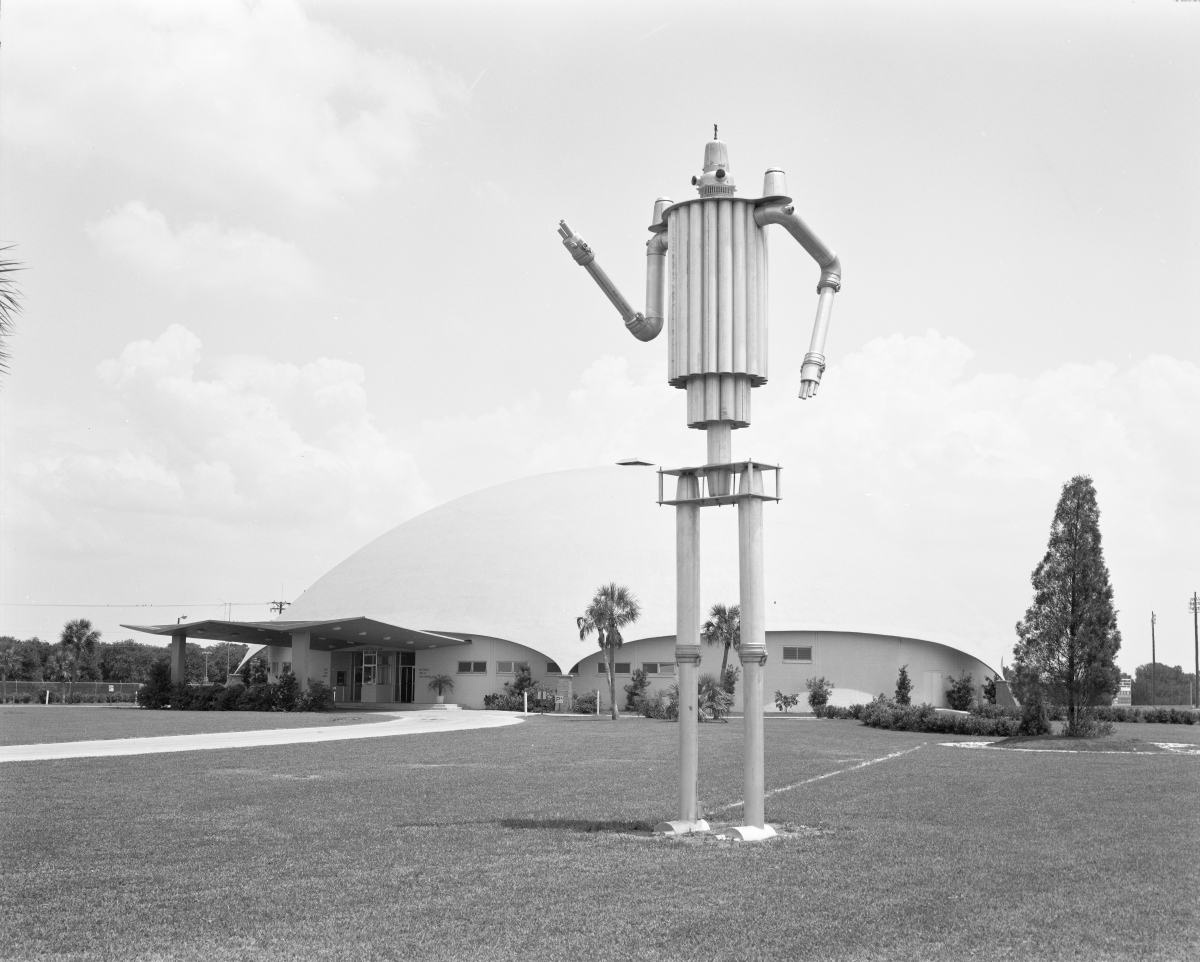 Florida Citrus Showcase building and metal sculpture- Winter Haven, Florida