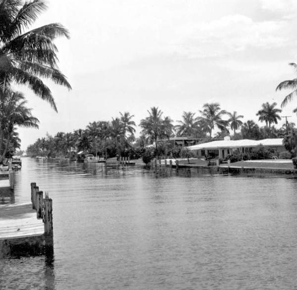 Homes on the Atlantic Intracoastal Waterway - Fort Lauderdale, Florida.