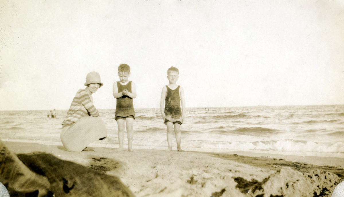 Gladys Mayfield Bloyd with her twin sons at the beach on the Gulf of Mexico.