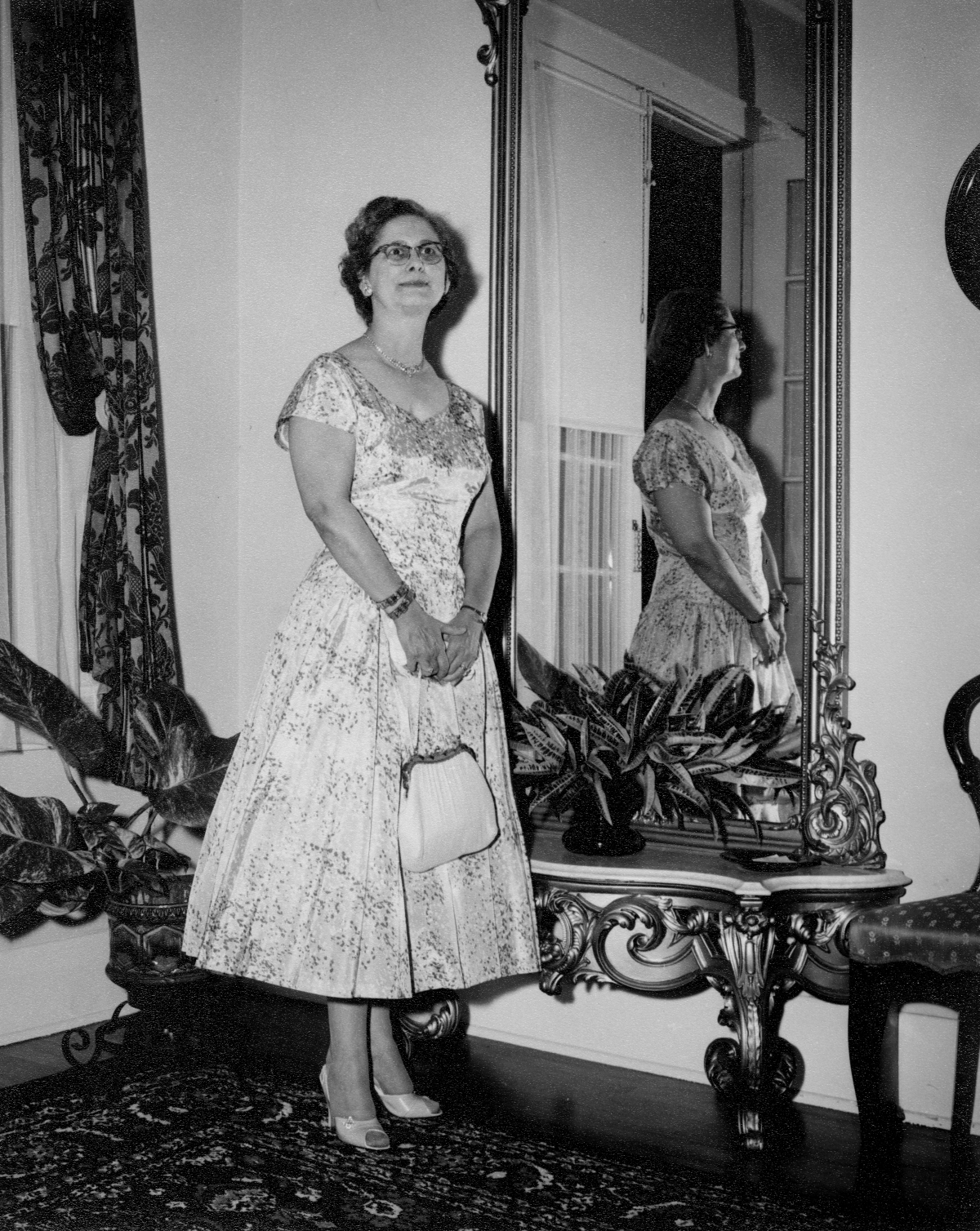 Portrait of Alice T. Joyner at the wedding of Tom Joyner Jr.