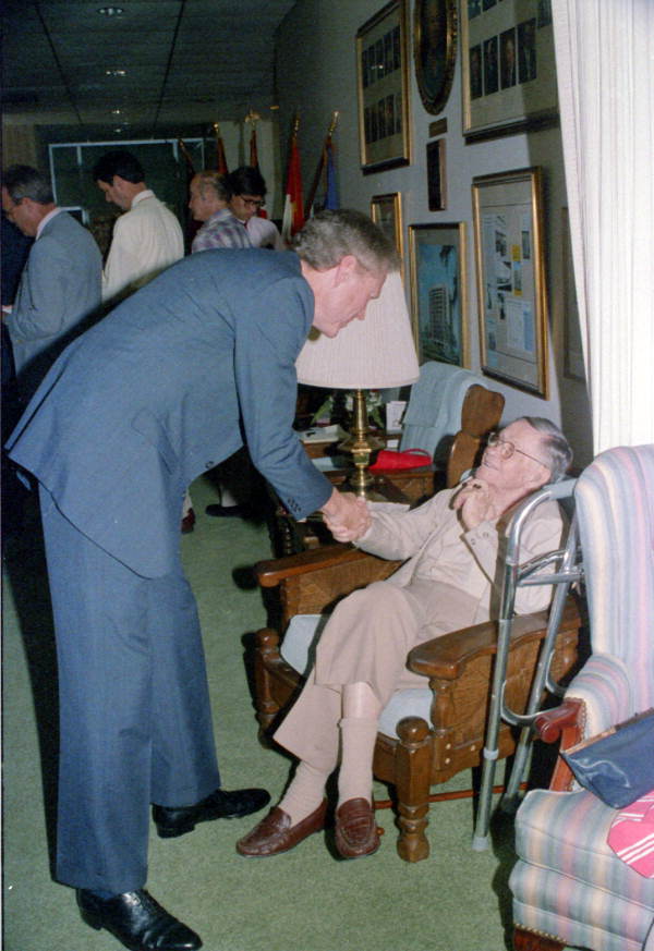 Bill Gunter campaigns at a apartment complex for senior citizens - Tallahassee, Florida
