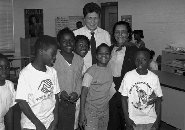 Etta Baker with unidentified teacher and students - Jacksonville, Florida .