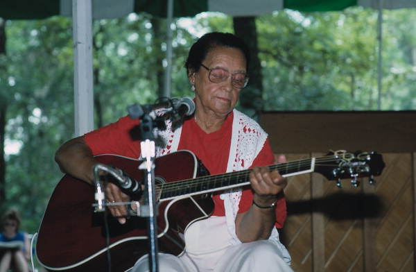 Etta Baker performs on the Old Marble Stage - White Springs, Florida .