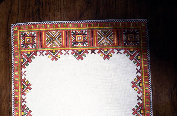 Example of geometric pattern cross-stitch