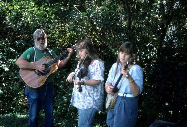 Home Grown String Band performing- Fort Lauderdale, Florida.