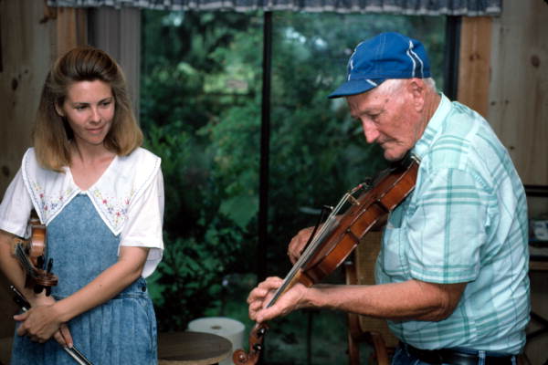 Willie David Jones teaching oldtime fiddling to Trenda Slaughter - Old Town, Florida