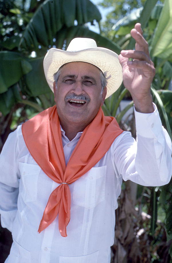 Cuban guajiro singer Meliton Perdomo sings a decima - Medley, Florida