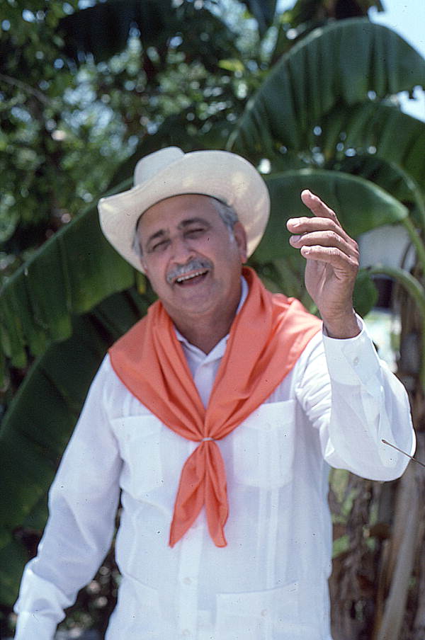 Cuban guajiro singer Meliton Perdomo sings a decima - Medley, Florida