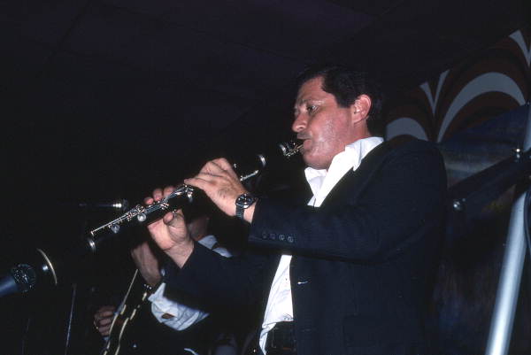 Jaime Bronsztein and his klezmer band performing for wedding party - Miami Beach, Florida