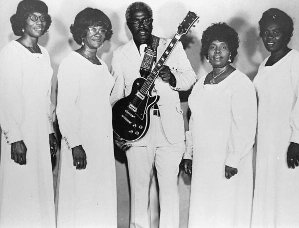 Group portrait of the Sunrise Gospel Singers.