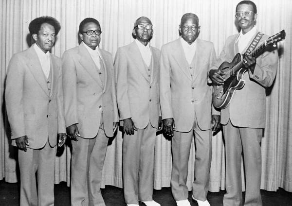 Group portrait of the Singing Wonders.