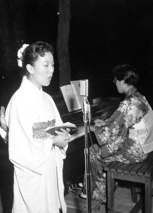 Japanese students from University of Florida singing- White Springs, Florida