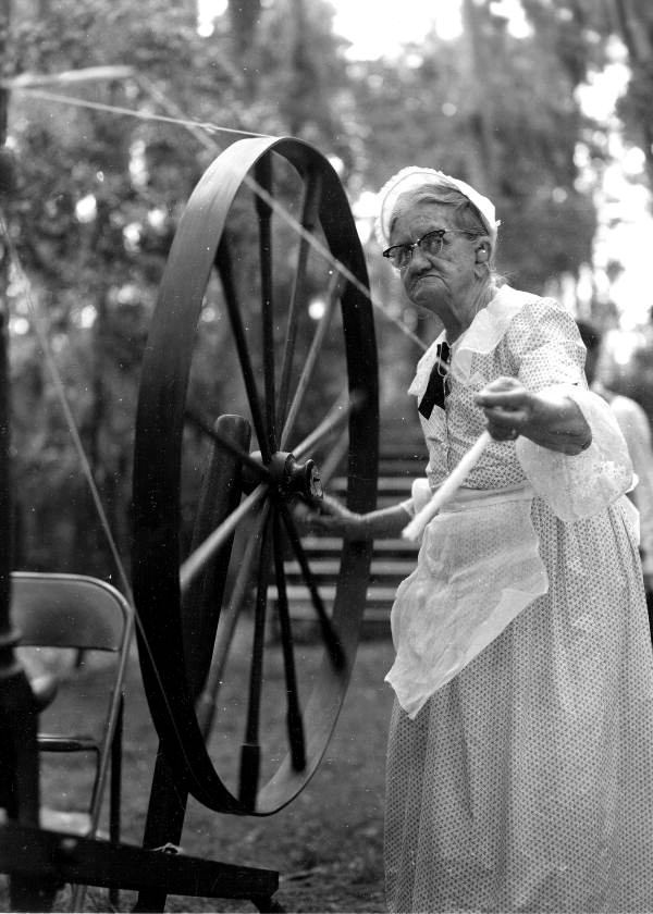 Jessie Coker spinning cotton- White Springs, Florida