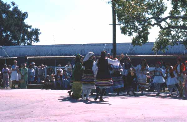 Polish American dancers