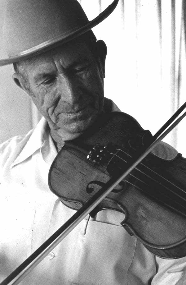 Robert Blackwelder playing the fiddle - Dundee, Florida