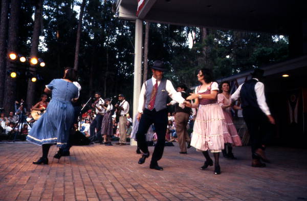 Cross Creek cloggers dancing - White Springs, Florida