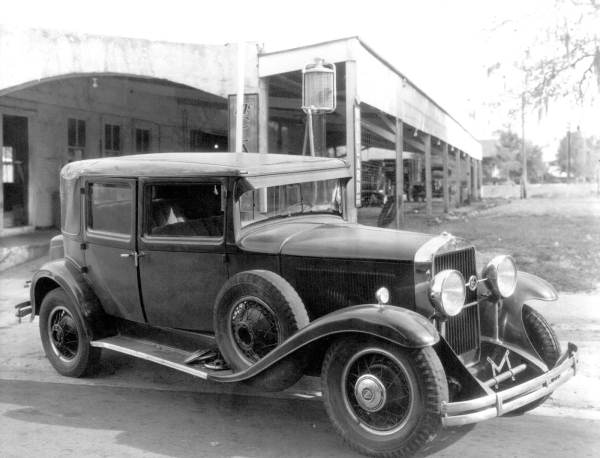 Automobile