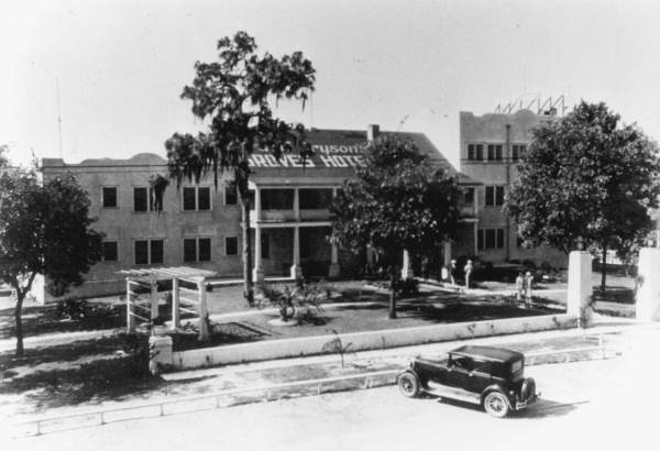 Groves Hotel - Haines City, Florida