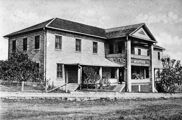 Postcard of the Hotel Brooksville - Brooksville, Florida