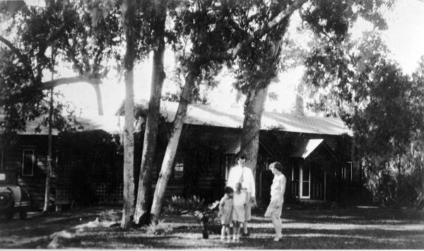 Casselberry family and home on Lake Maitland