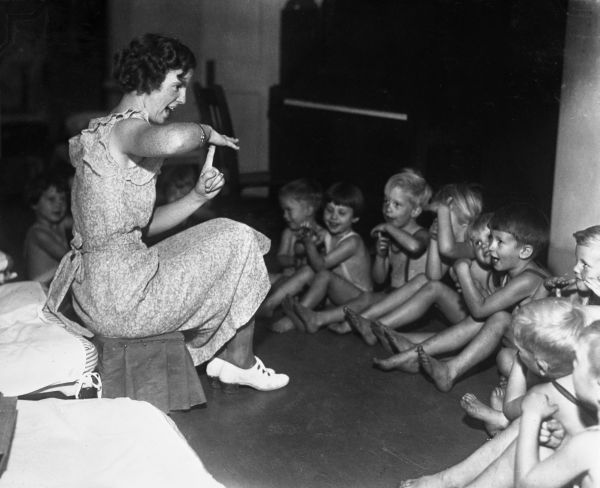 Storytelling time at Florida State College for Women nursery.