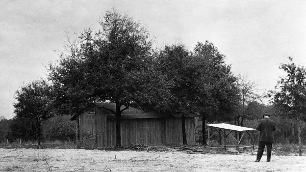Bunkhouse for black workers in Burwin Park subdivision - De Leon Springs, Florida