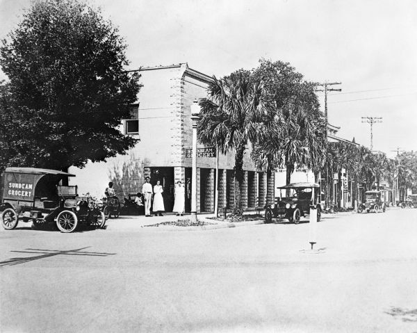 Corner of Magnolia and Grove Streets - Eustis, Florida