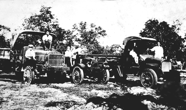Pinellas County Highway Department, district 4 trucks ready for business - Pinellas County, Florida