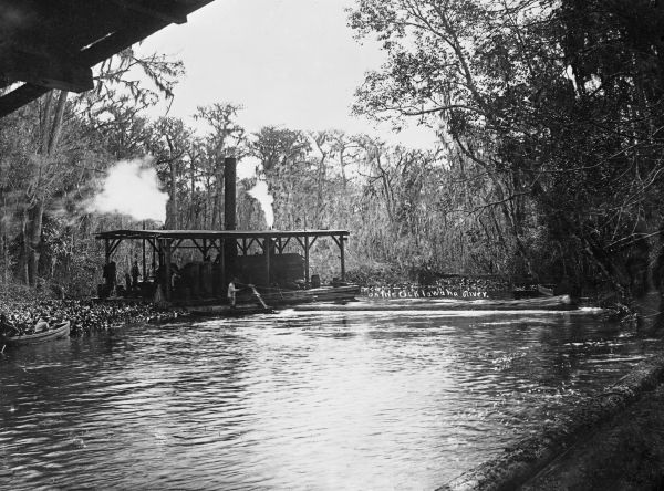 Pullboat near Sunday Bluff on the Oklawaha River